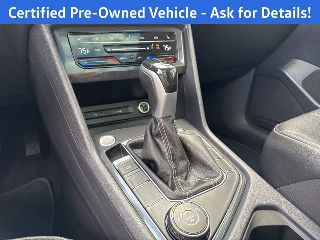 Certified 2023 Volkswagen Tiguan SE w/ Panoramic Sunroof Package AWD/4WD image 16