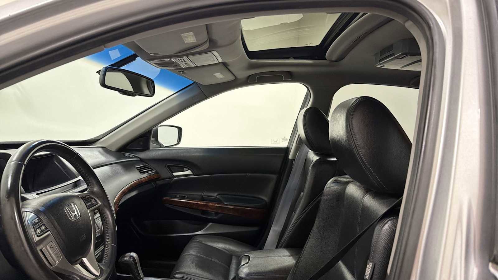 Used 2011 Honda Crosstour EX-L image 24