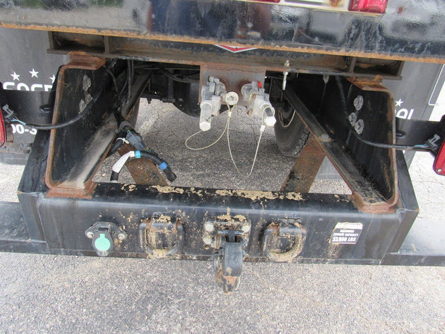 Used 2022 Ford F750 2WD Regular Cab Super Duty image 17