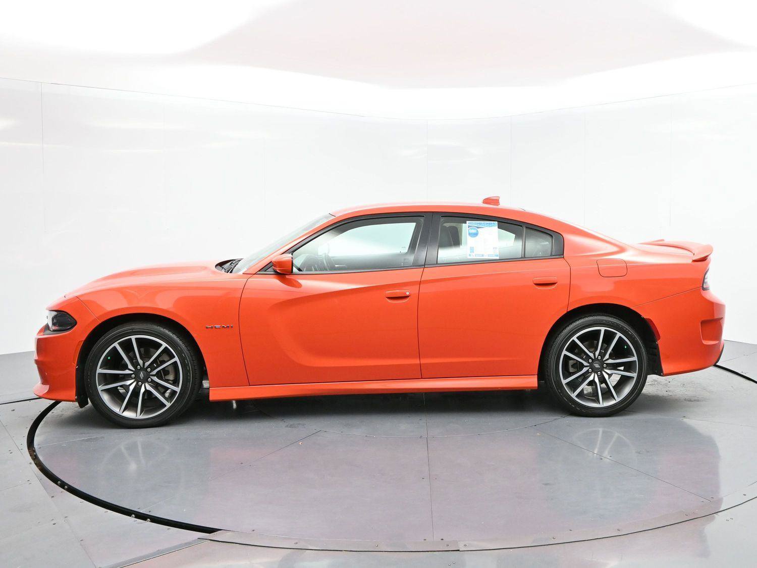 Used 2021 Dodge Charger R/T w/ Plus Group RWD image 4