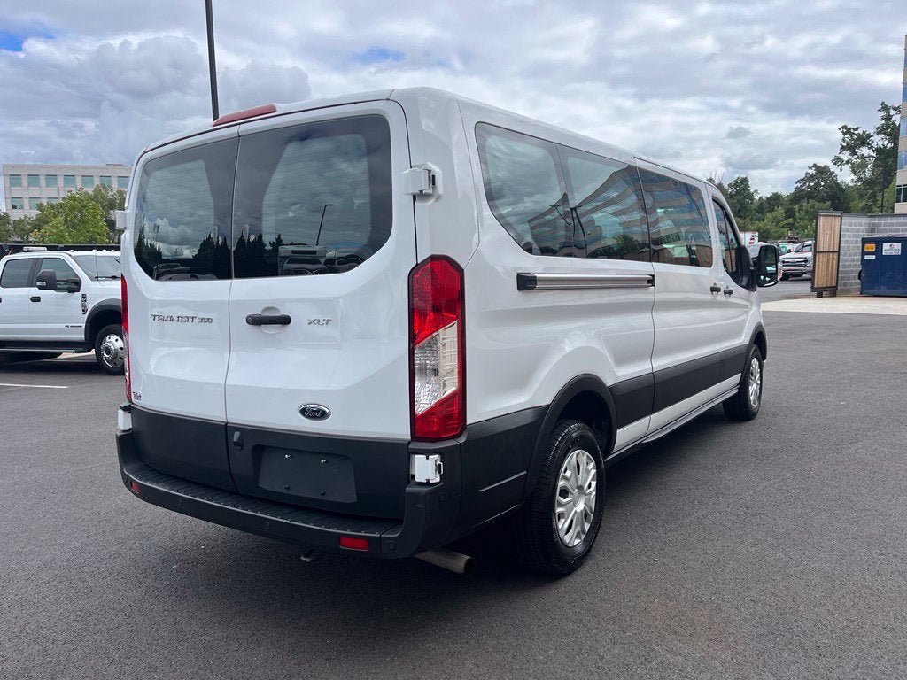 Used 2025 Ford Transit 350 XLT RWD image 7