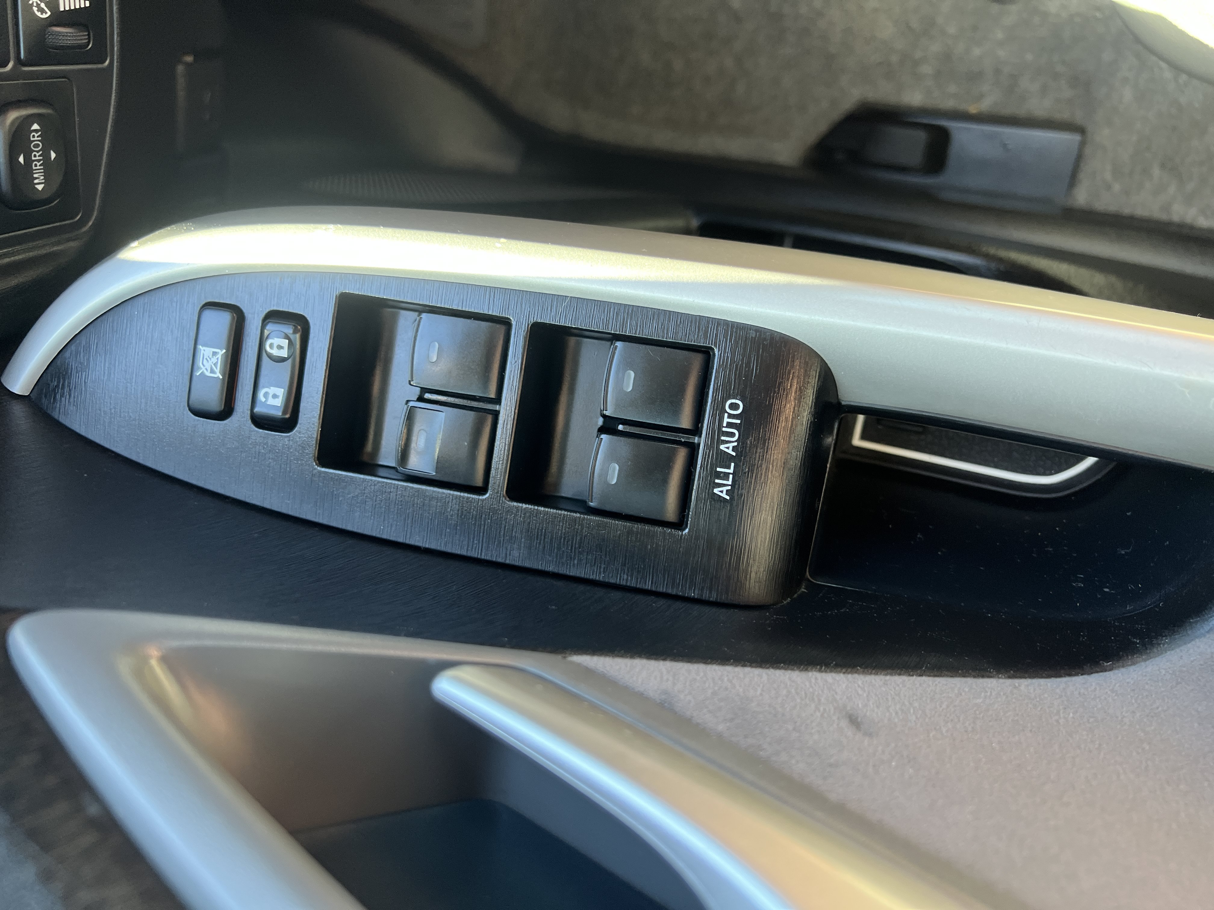 Used 2015 Toyota Prius Two FWD image 12