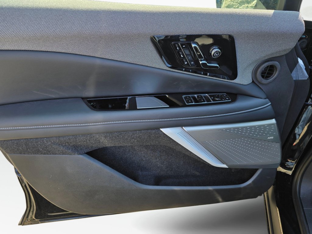 New 2026 Cadillac Optiq Luxury 2 AWD/4WD image 37