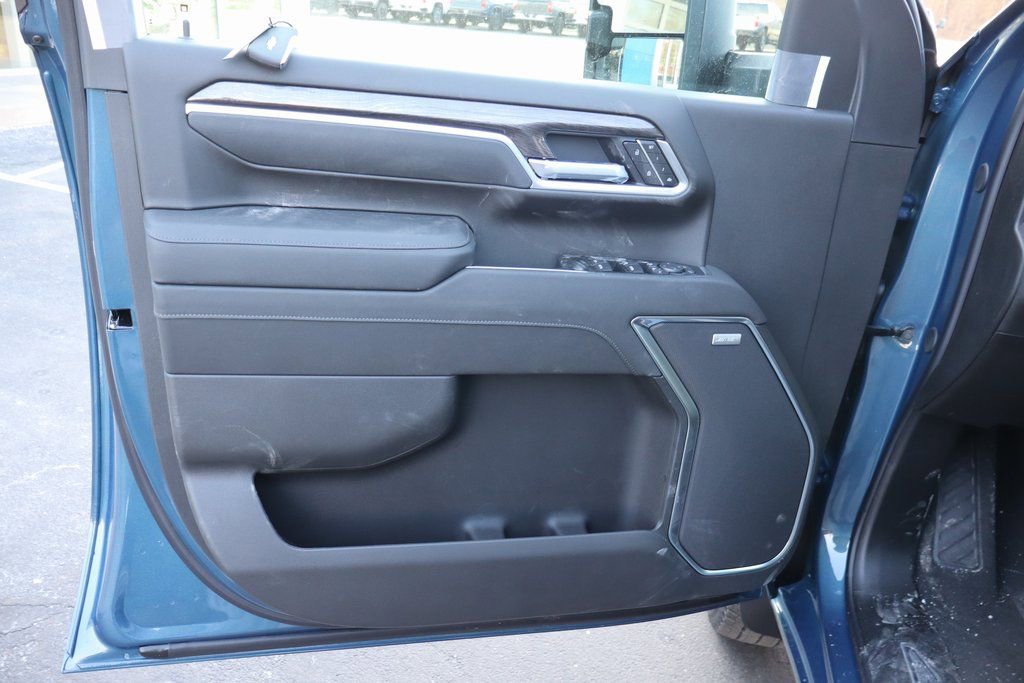 New 2026 Chevrolet Silverado 3500 LTZ w/ LTZ Convenience Package image 4
