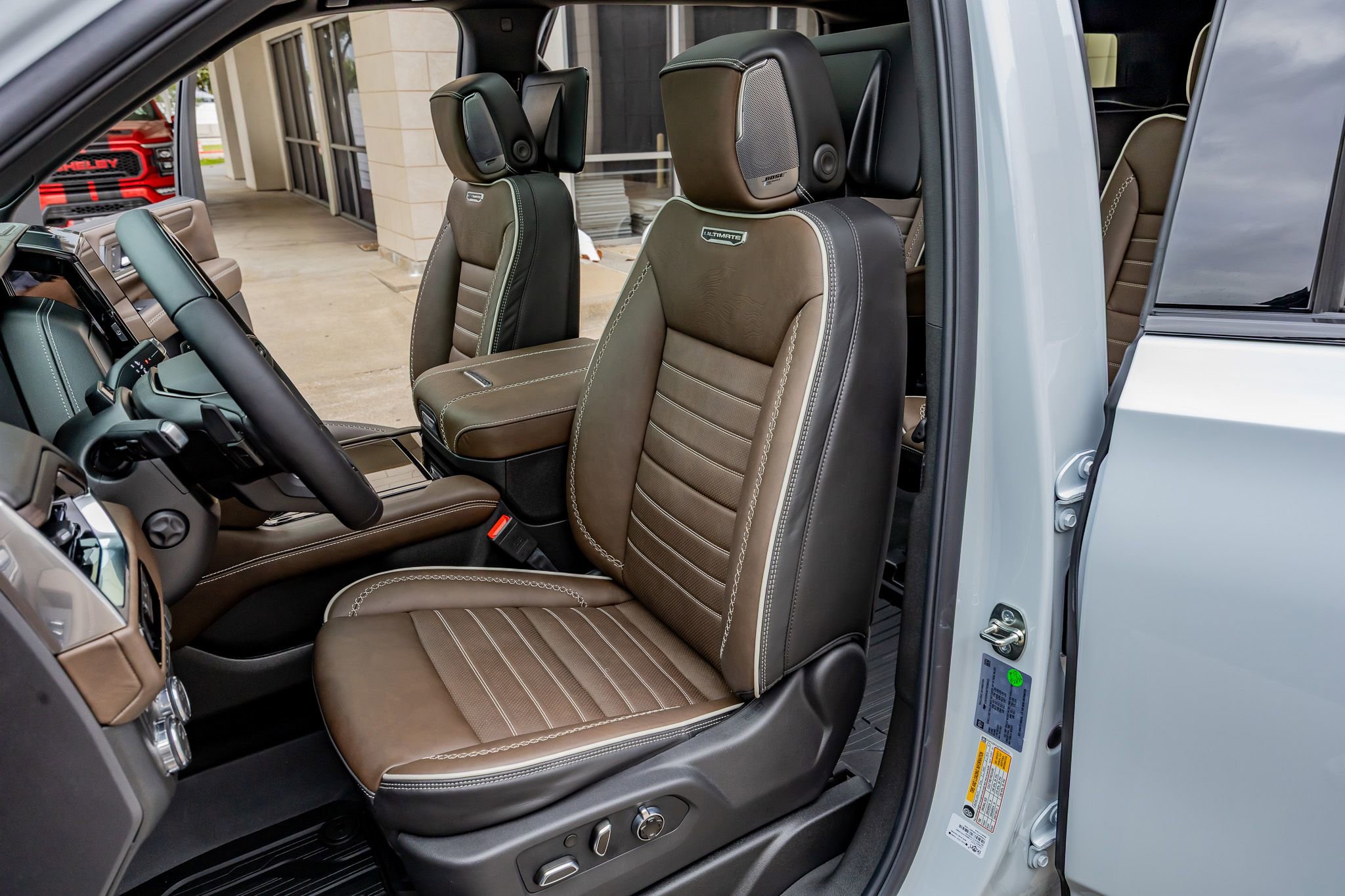 Used 2026 GMC Yukon XL Denali Ultimate AWD/4WD image 30