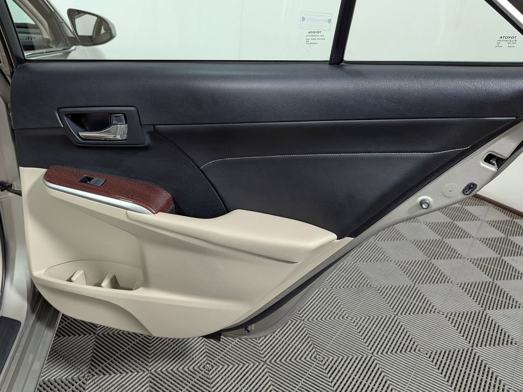 Used 2014 Toyota Camry XLE image 39