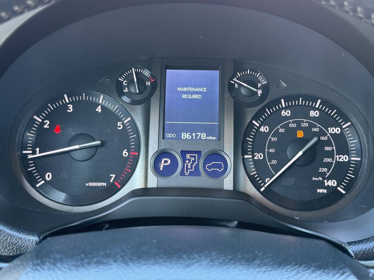 Used 2014 Lexus GX 460 AWD/4WD image 30