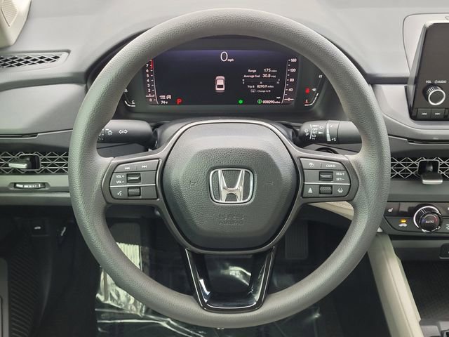 Used 2025 Honda Accord SE image 12