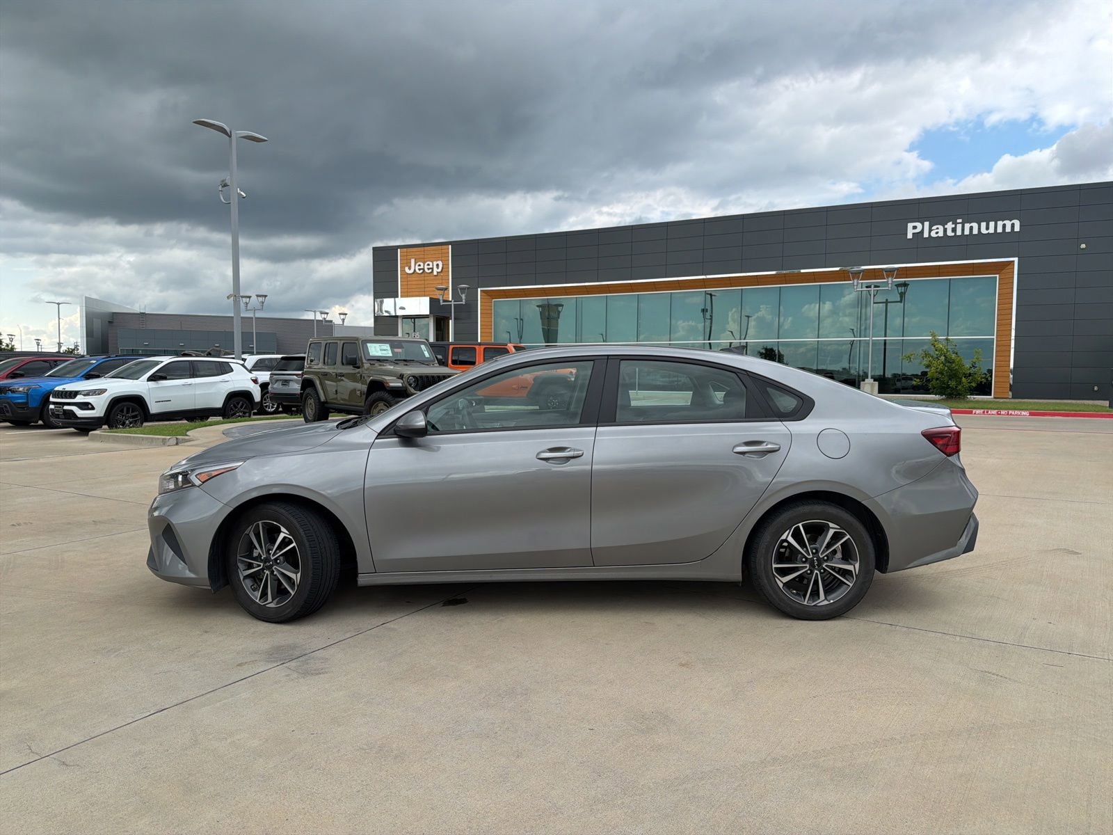 Used 2024 Kia Forte LXS FWD image 2