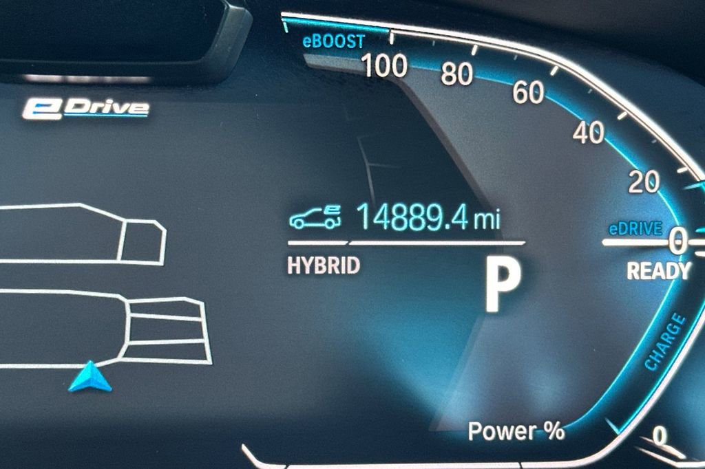 Used 2023 BMW 530e w/ M Sport Package image 30