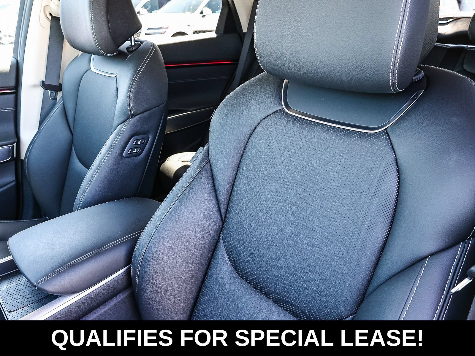 Used 2026 Genesis GV70 2.5T Select AWD/4WD image 28