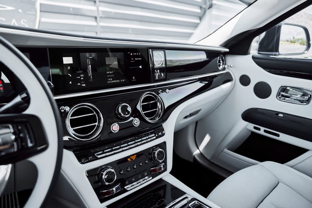 Used 2026 Rolls-Royce Ghost RWD image 64