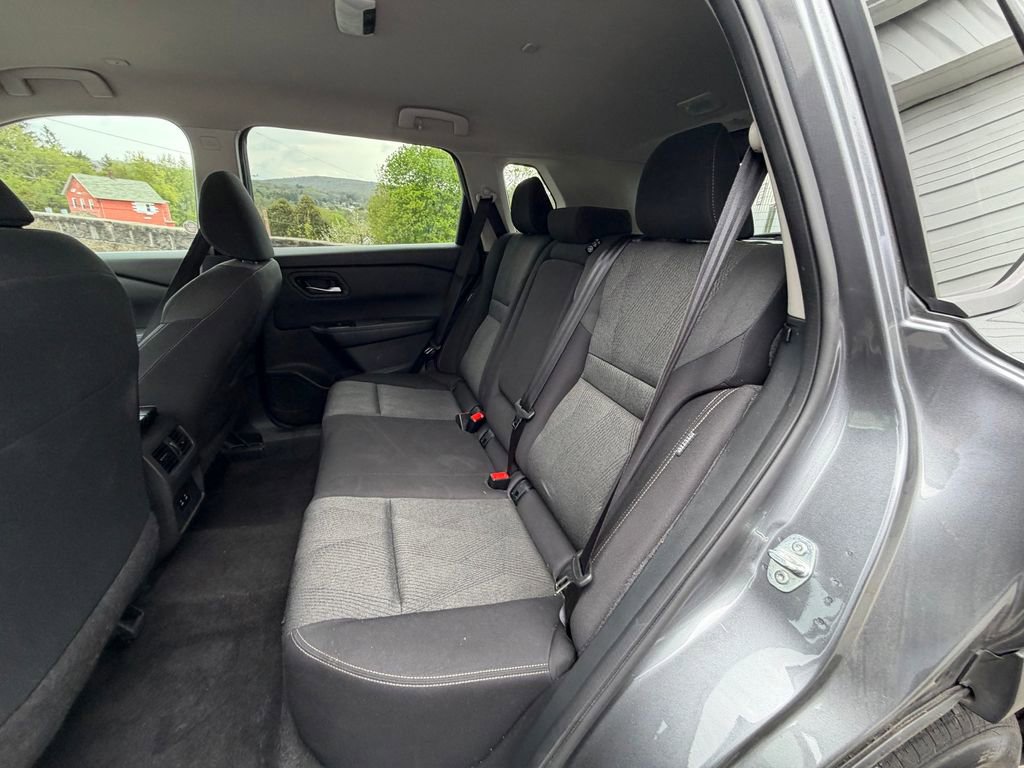 Used 2024 Nissan Rogue SV AWD/4WD image 10