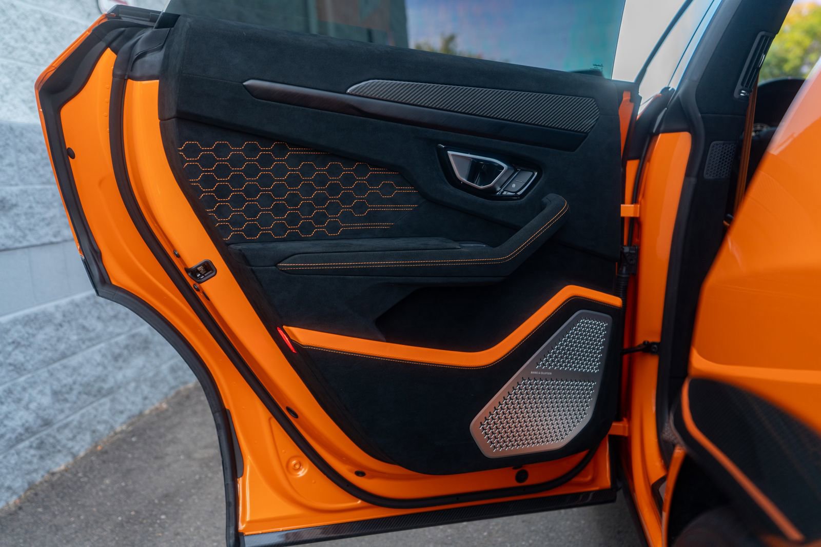 Used 2024 Lamborghini Urus Performante image 34
