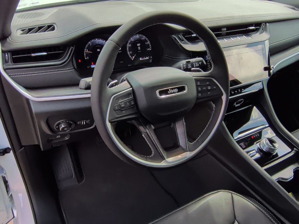 New 2026 Jeep Grand Cherokee Limited AWD/4WD image 15