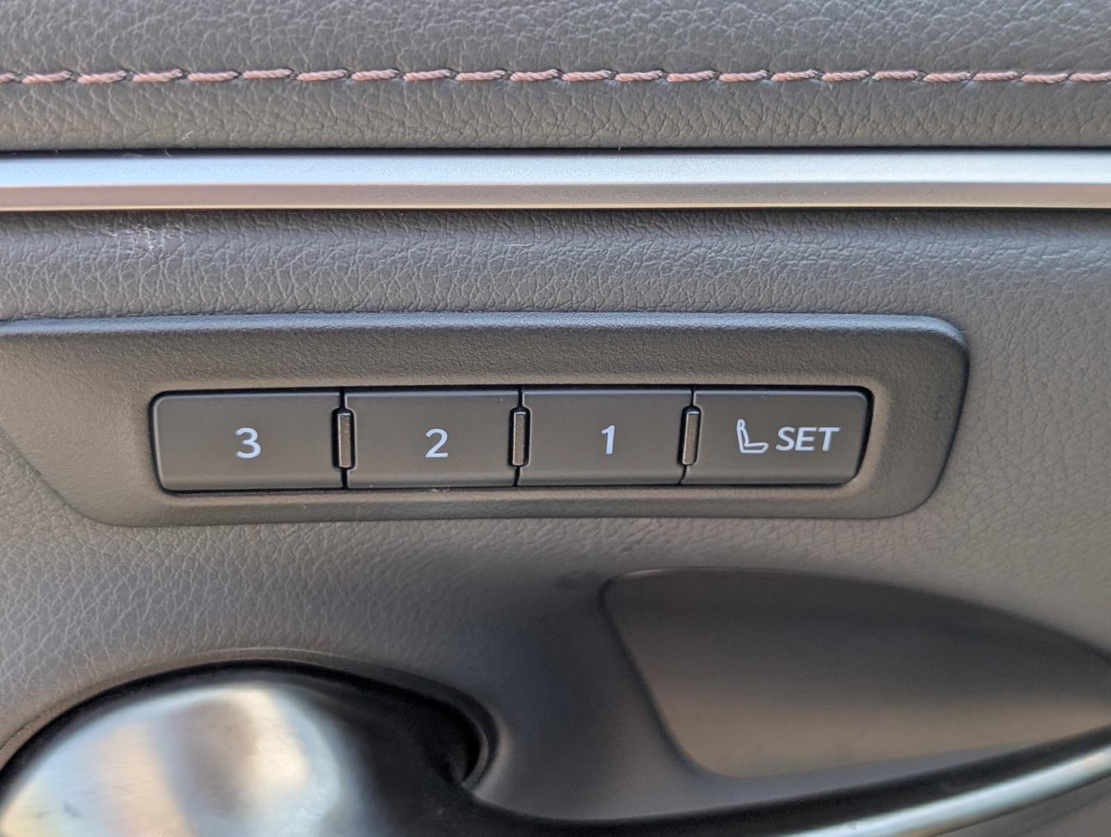 Certified 2025 Lexus ES 350 w/ Premium Package FWD image 21