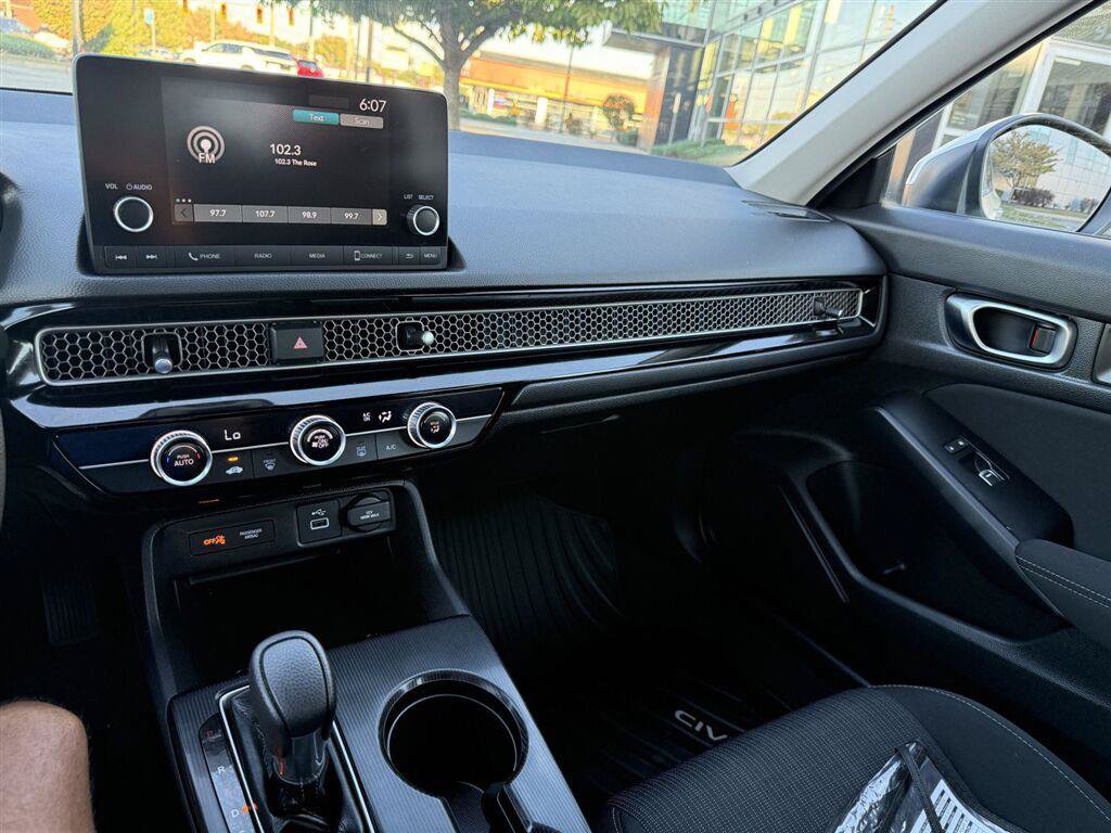 Used 2022 Honda Civic LX image 38
