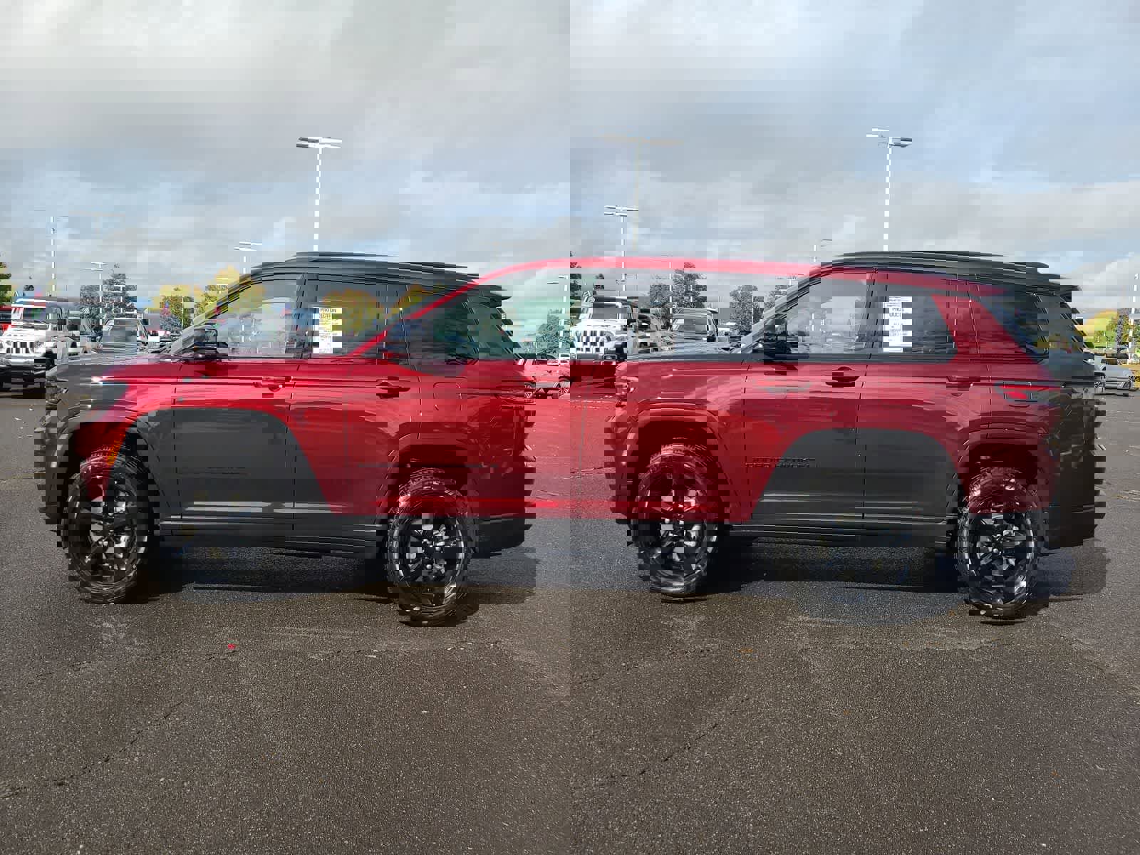 New 2025 Jeep Grand Cherokee L Altitude image 11