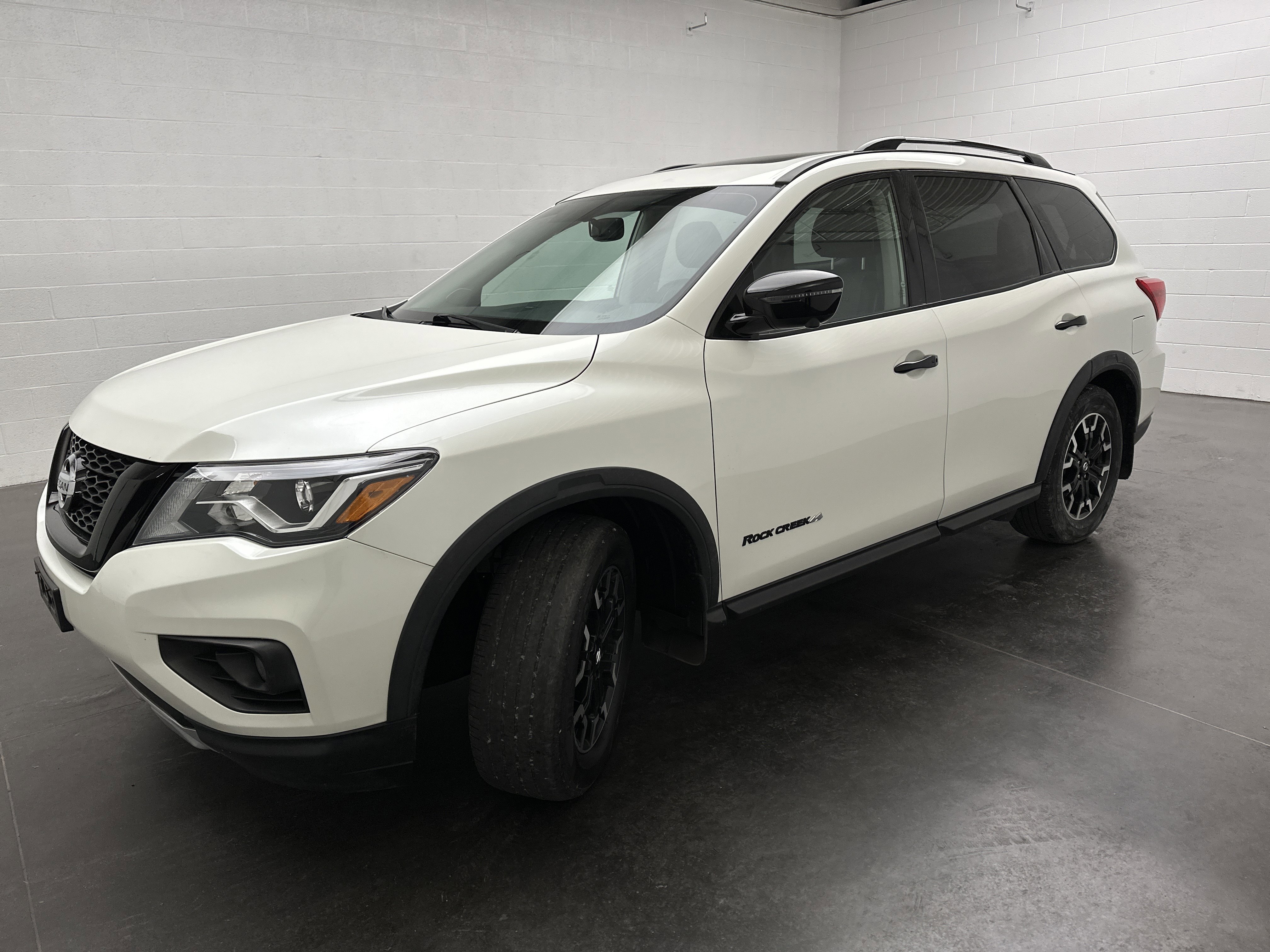 Used 2020 Nissan Pathfinder SL image 4