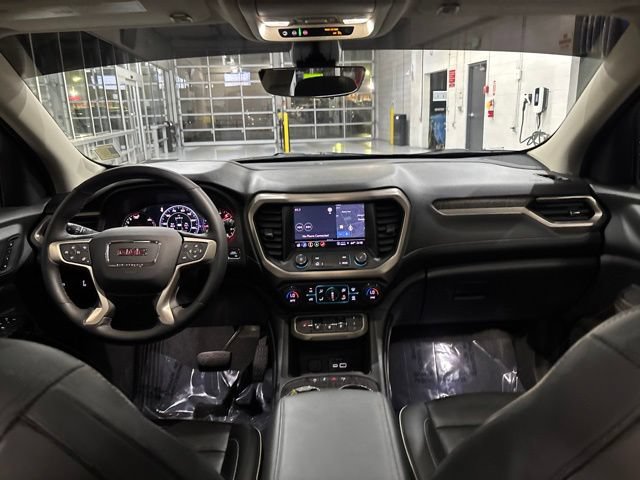 Used 2023 GMC Acadia Denali w/ Denali Ultimate Package AWD/4WD image 41