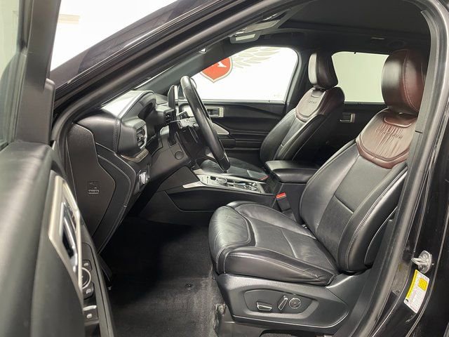 Used 2020 Ford Explorer Platinum w/ Premium Technology Package image 14