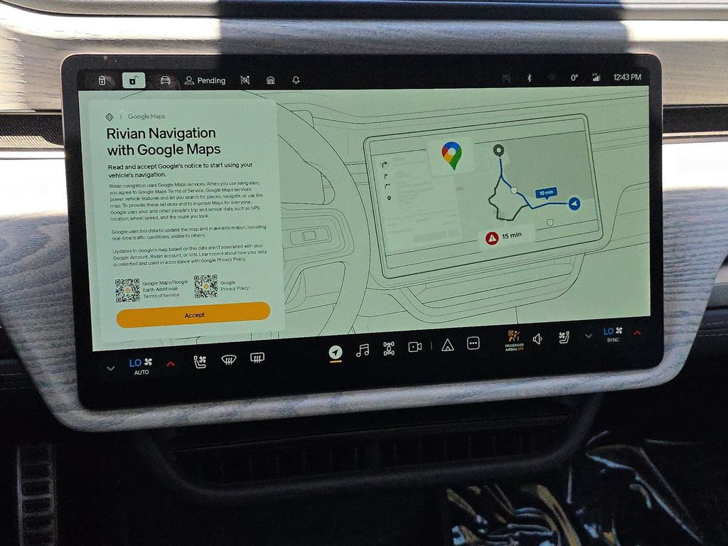 Used 2025 Rivian R1S Premium AWD/4WD image 29