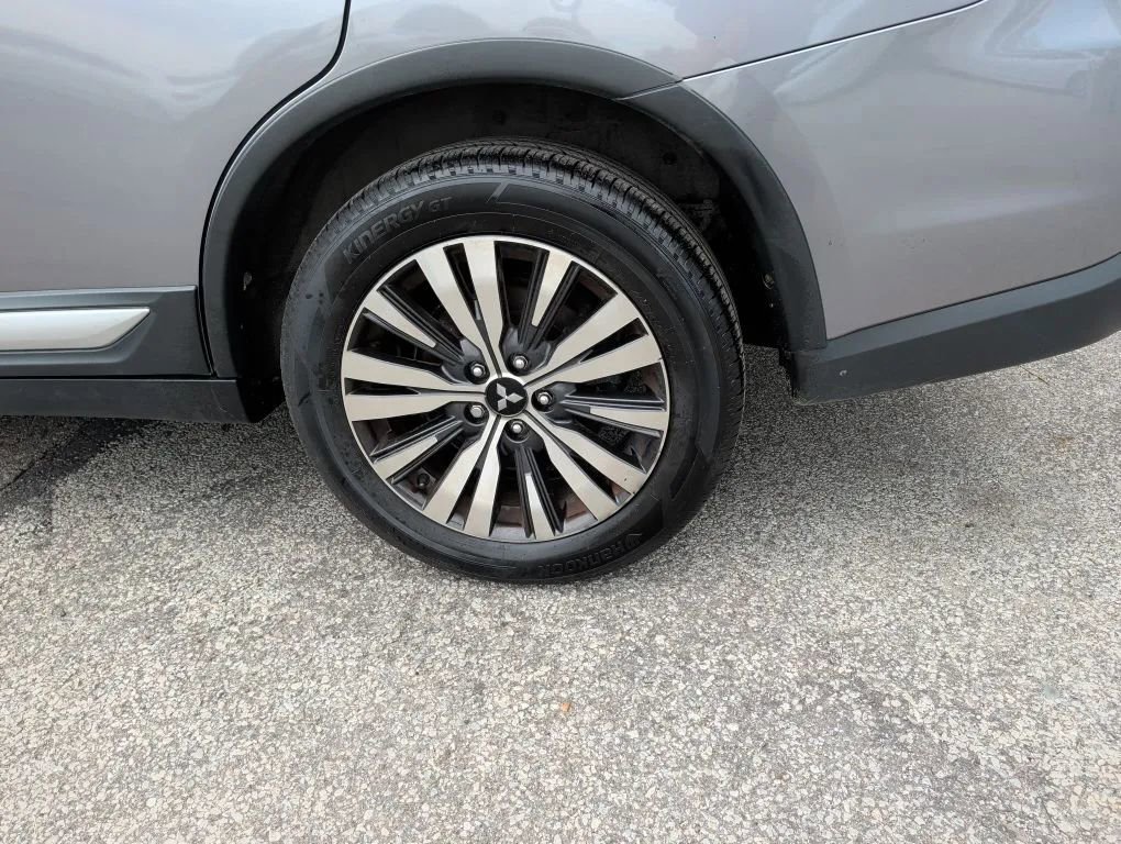 Used 2019 Mitsubishi Outlander ES FWD image 10