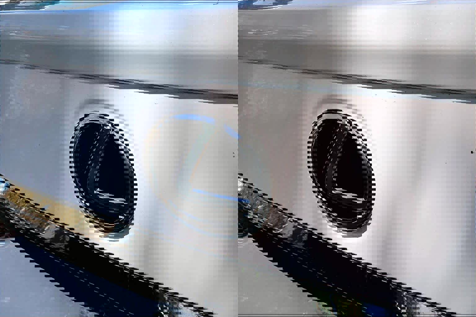 Used 2023 Lexus ES 350 F Sport w/ Accessory Package (Z2) image 31