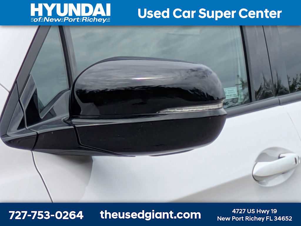Used 2023 Honda Passport Elite image 11