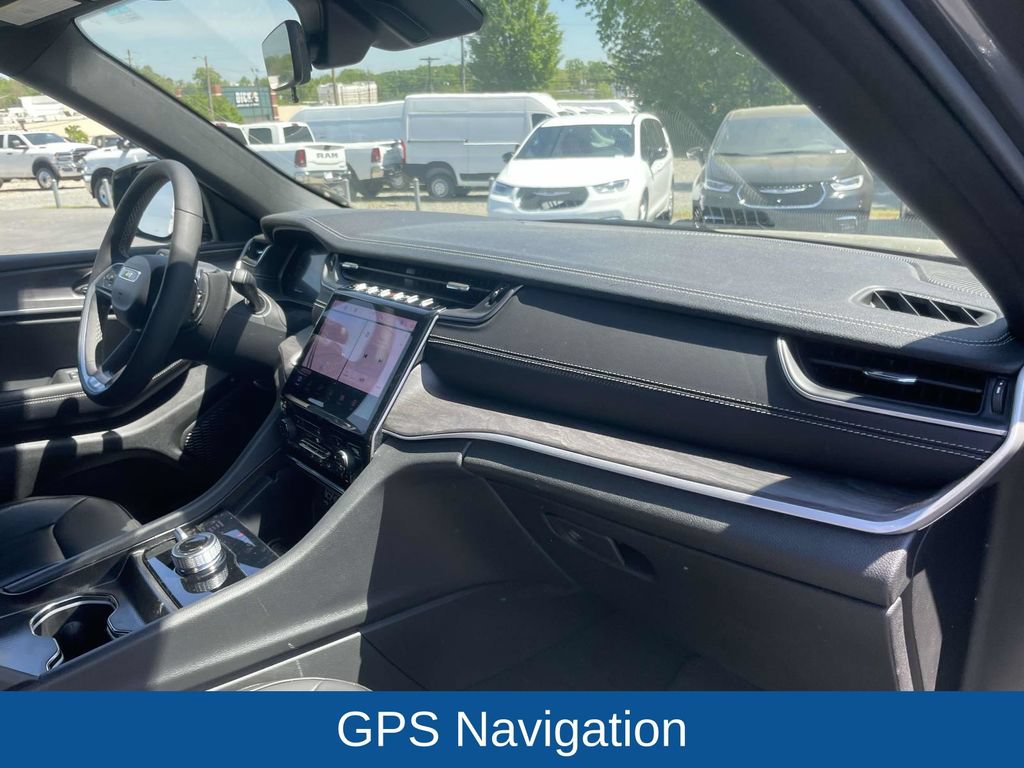Certified 2025 Jeep Grand Cherokee Limited AWD/4WD image 15
