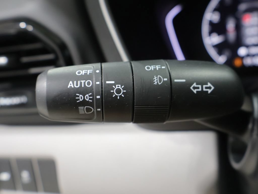Used 2025 Honda Pilot Touring image 40
