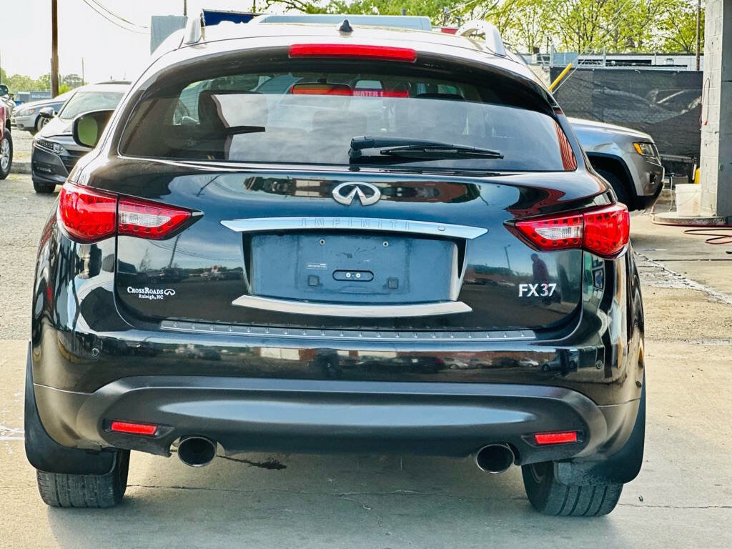 Used 2013 INFINITI FX37 2WD w/ Premium Pkg image 8