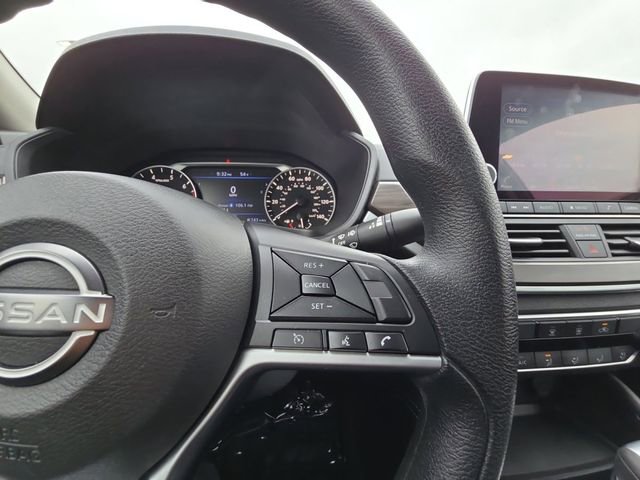 Used 2023 Nissan Altima 2.5 SV FWD image 12