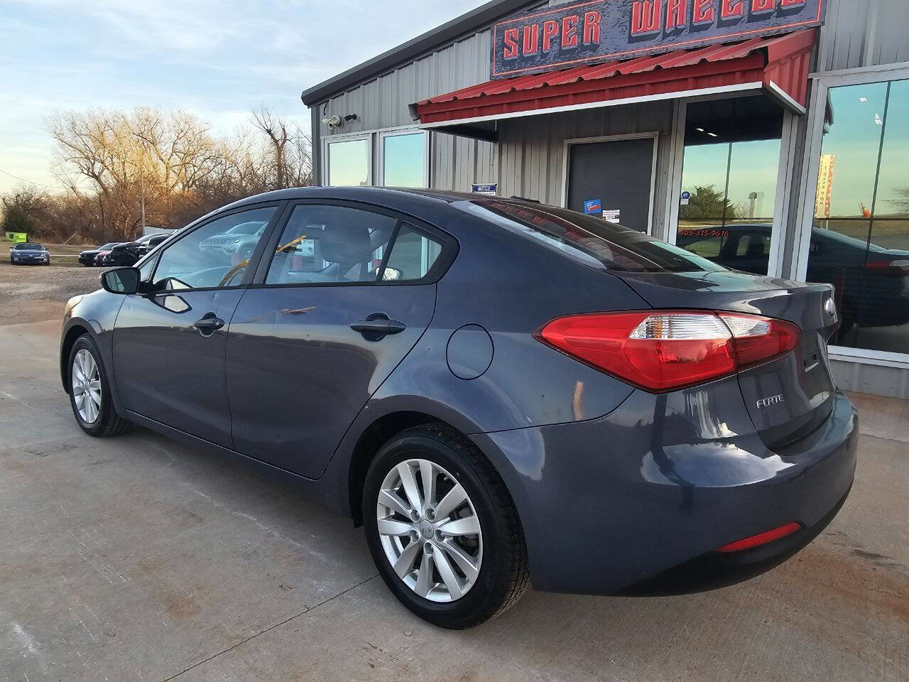 Used 2014 Kia Forte LX w/ Popular Package image 3