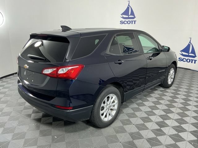 Used 2020 Chevrolet Equinox LS w/ LS Convenience Package FWD image 6