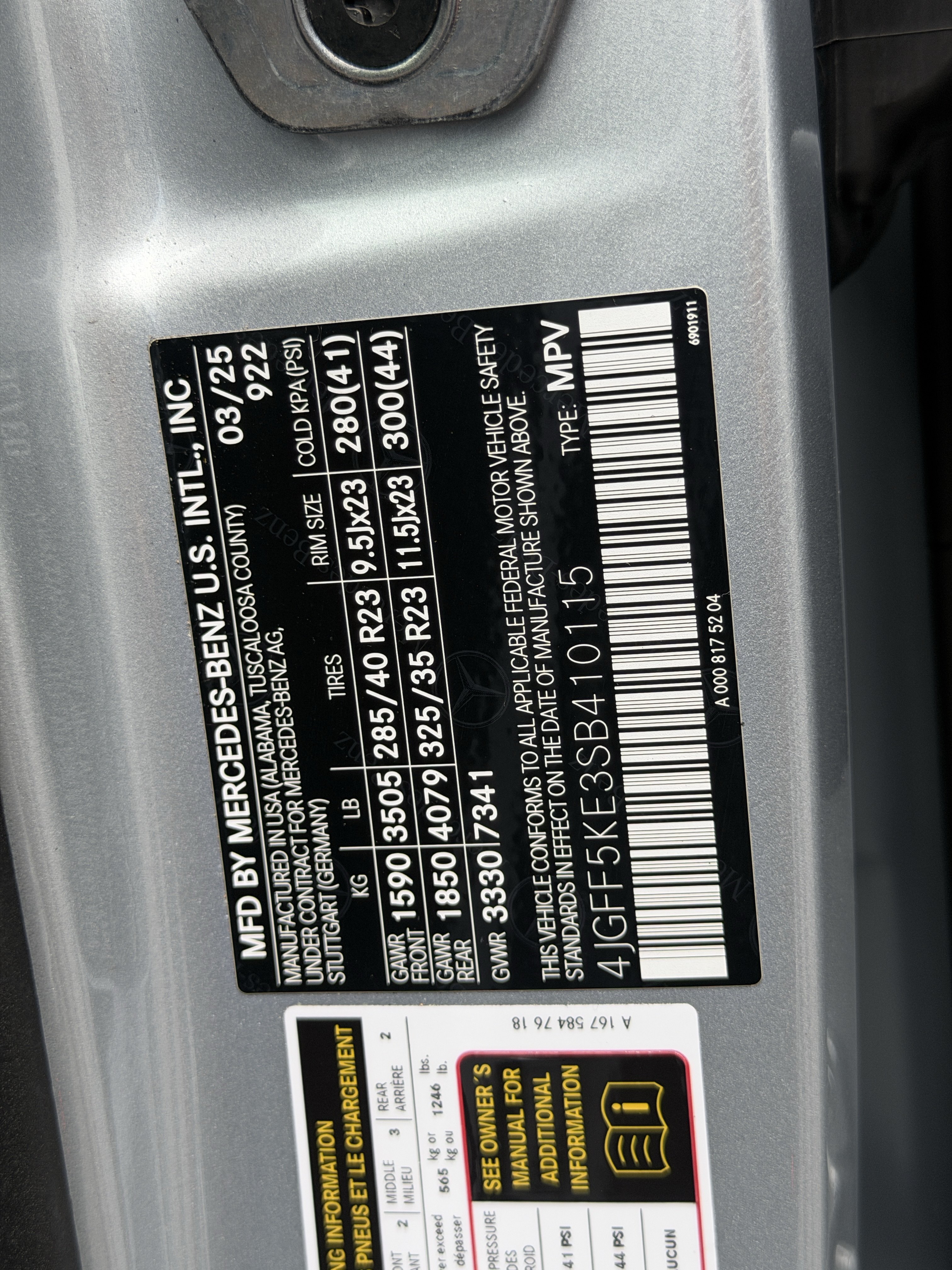 Used 2025 Mercedes-Benz GLS 450 4MATIC image 40