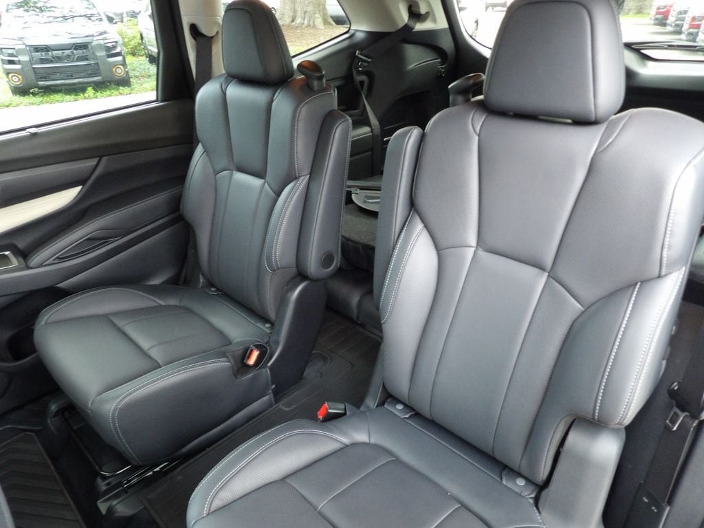 Used 2021 Subaru Ascent Limited w/ Technology Package AWD/4WD image 26