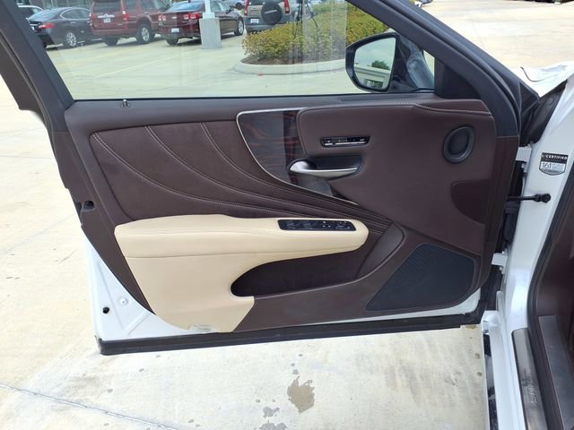 Used 2020 Lexus LS 500 w/ Interior Upgrade Package RWD image 15