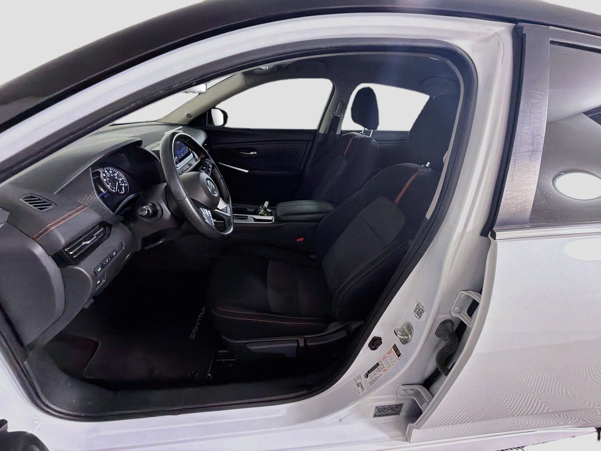 Used 2023 Nissan Sentra SR w/ Midnight Edition Package FWD image 13