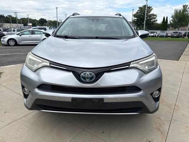 Used 2018 Toyota RAV4 Limited AWD/4WD image 2