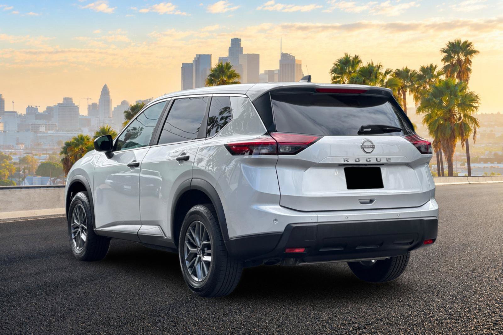 Used 2024 Nissan Rogue S FWD image 6