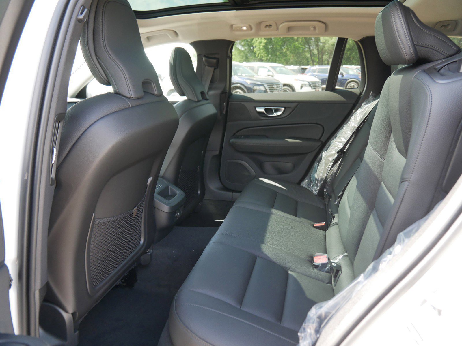 New 2026 Volvo V60 B5 Cross Country Plus w/ Climate Package image 6