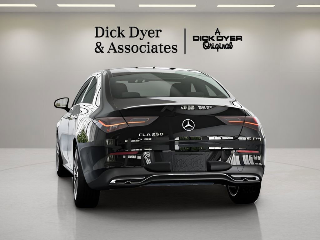 Used 2025 Mercedes-Benz CLA 250 image 17