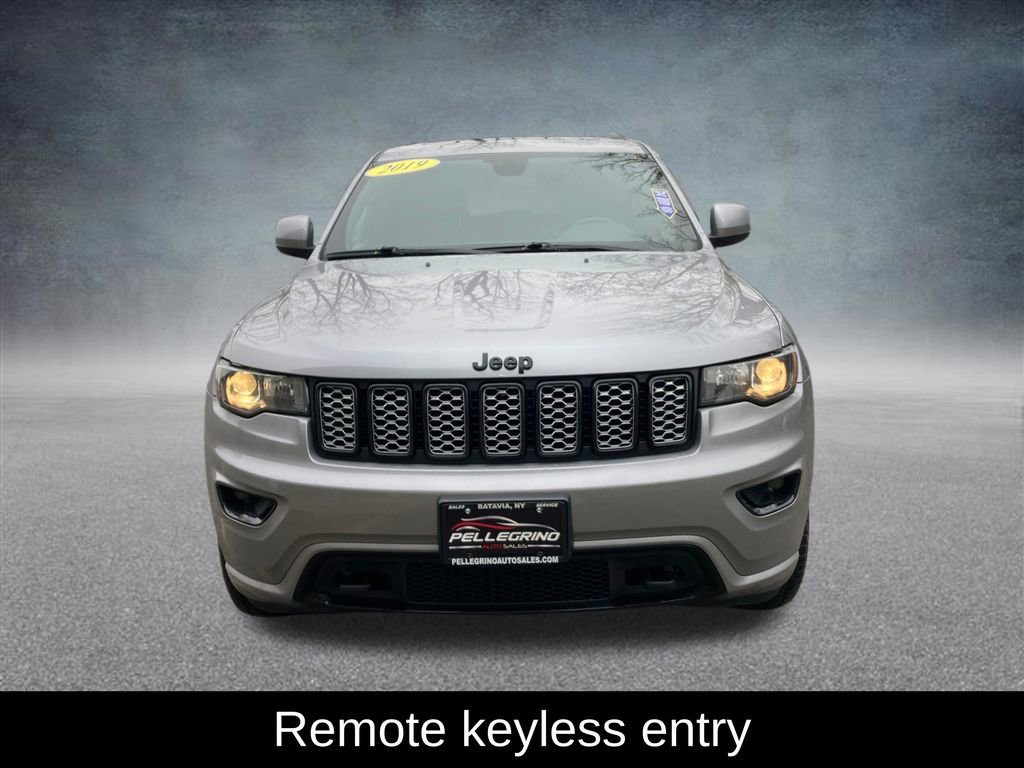 Used 2019 Jeep Grand Cherokee Altitude image 10