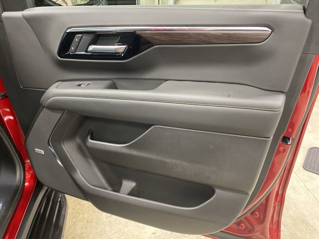 New 2026 Chevrolet Suburban Premier w/ Sun And Tow Package image 35