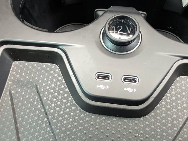 Used 2022 BMW iX xDrive50 w/ Premium Package image 6