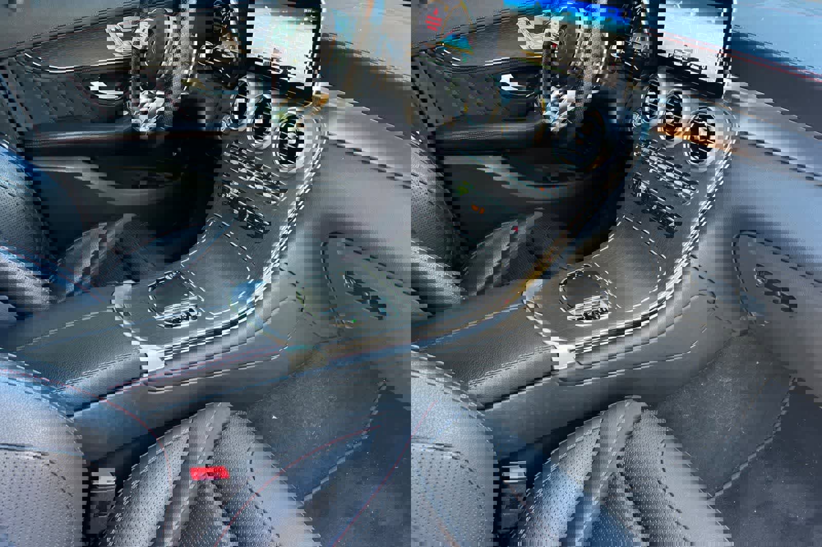 Used 2022 Mercedes-Benz GLC 43 AMG 4MATIC image 18