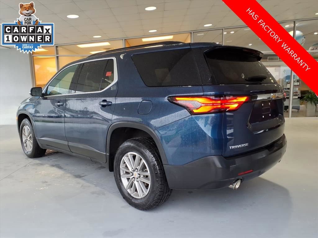 Used 2023 Chevrolet Traverse LT image 3