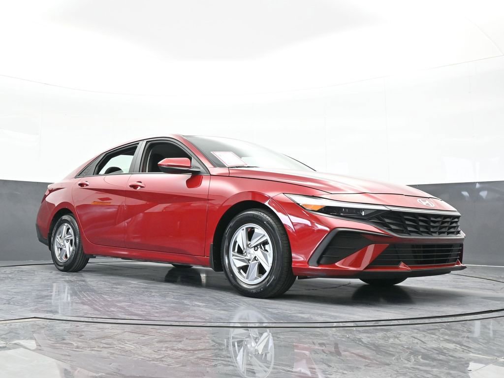 Used 2024 Hyundai Elantra SE FWD image 55