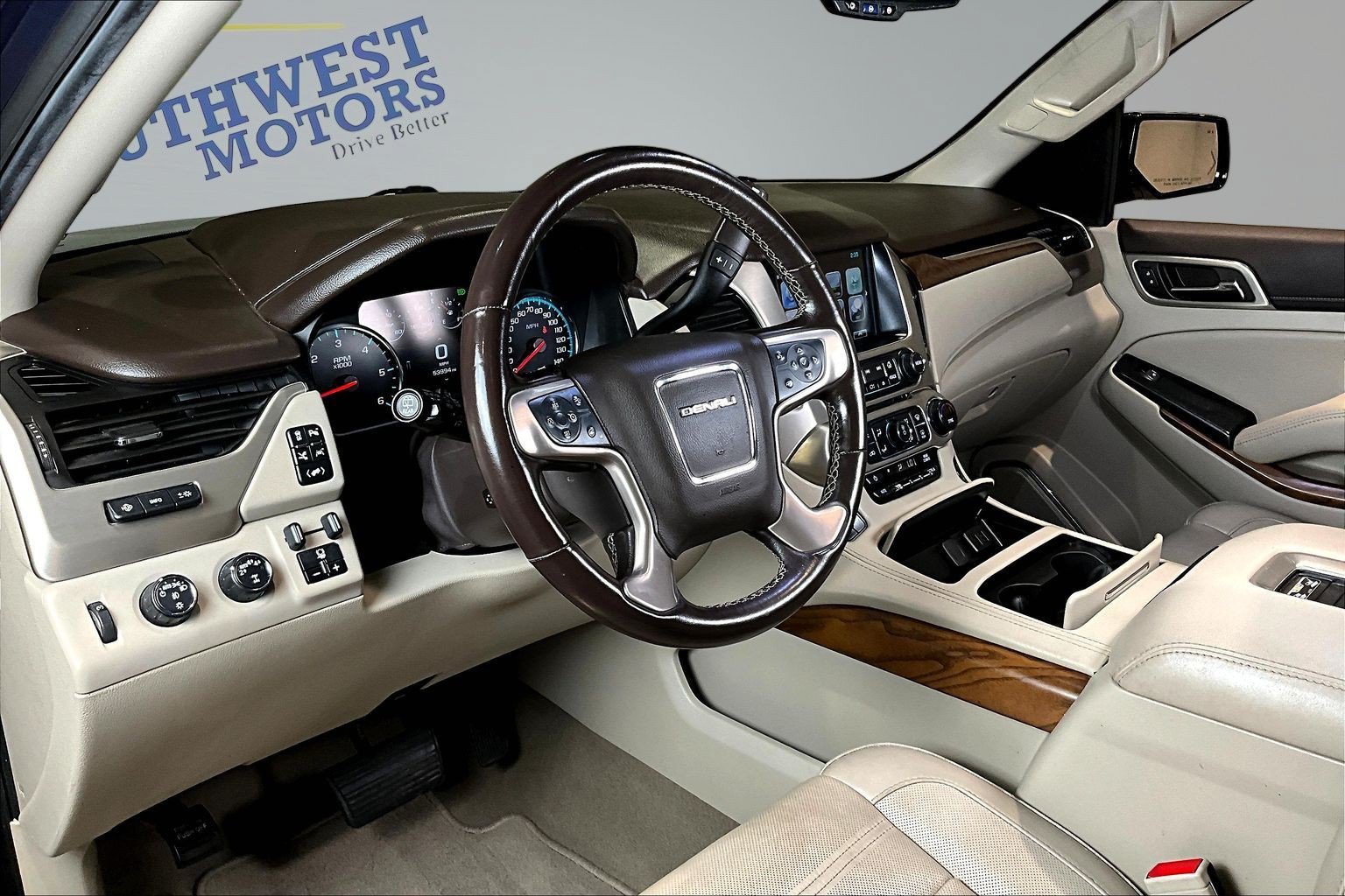 Used 2020 GMC Yukon Denali w/ Open Road Package AWD/4WD image 17